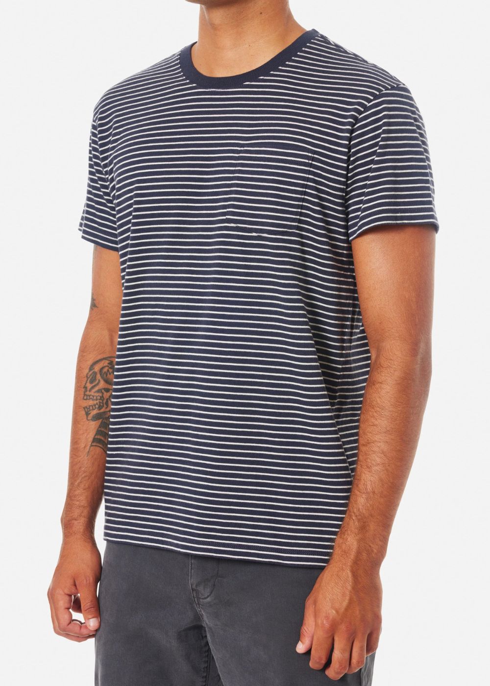 Finley Pocket Tee - טישרט קצרה עם כיס