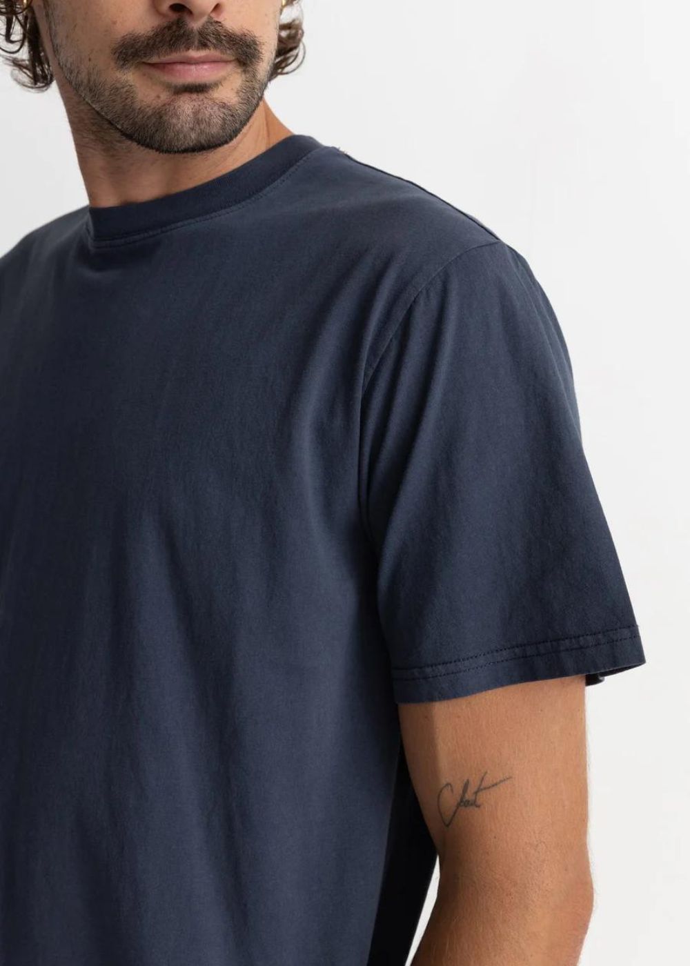 Classic Vintage Tee - חולצת טישרט וינטג׳ צבע_worn_navy