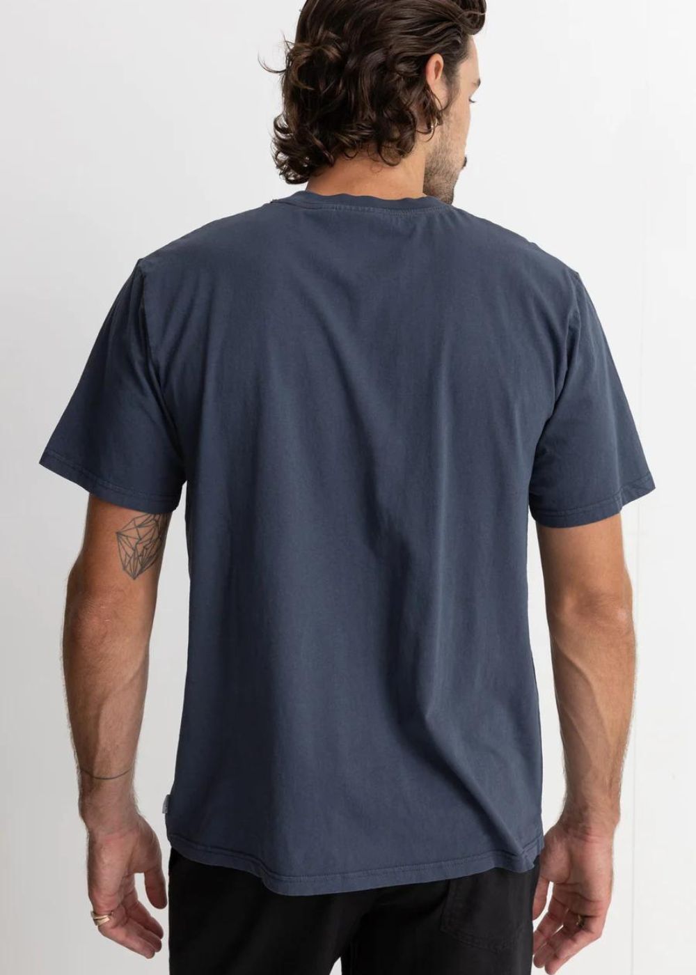 Classic Vintage Tee - חולצת טישרט וינטג׳ צבע_worn_navy