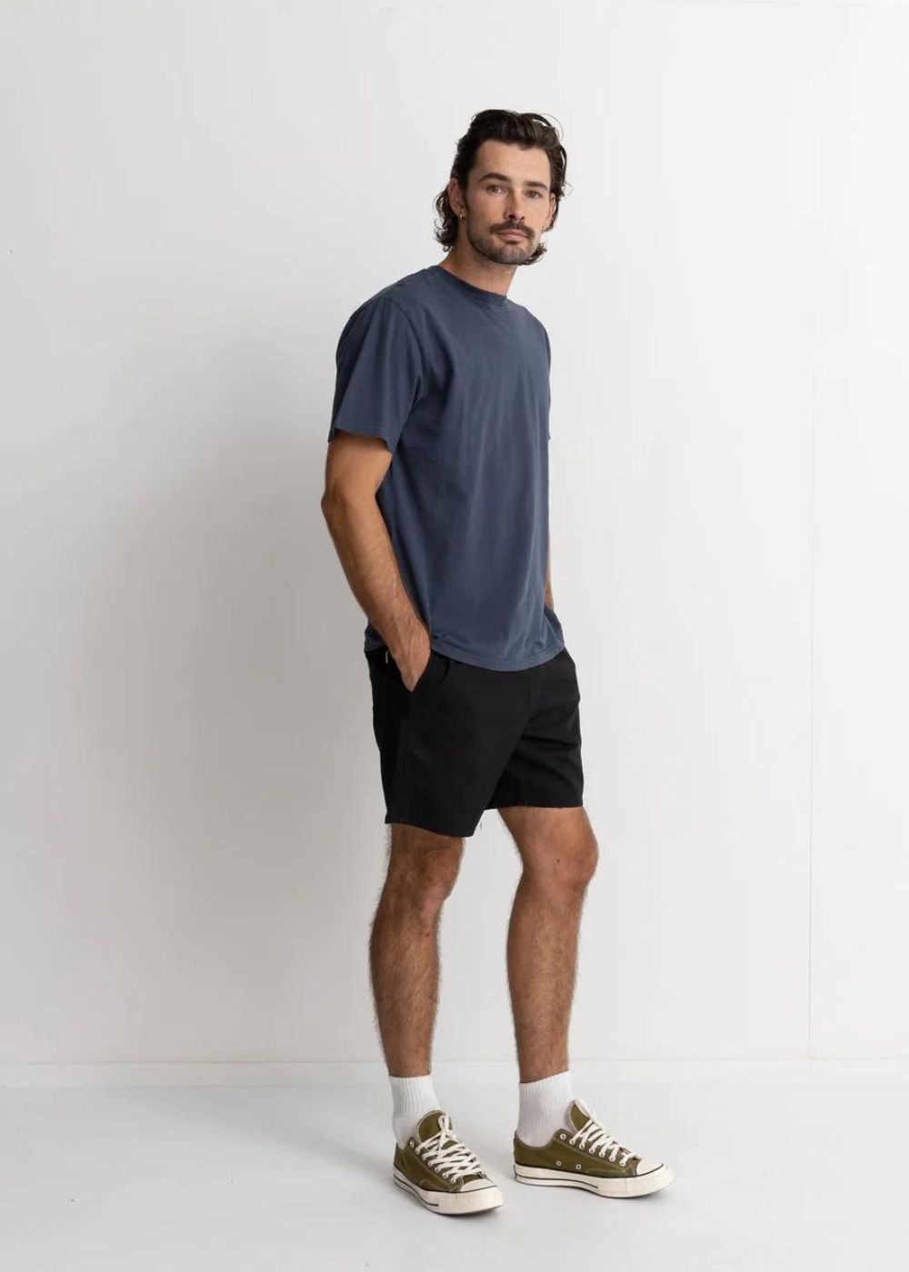 Classic Vintage Tee - חולצת טישרט וינטז׳ צבע_worn_navyClassic Vintage Tee - חולצת טישרט וינטג׳ צבע_worn_navy