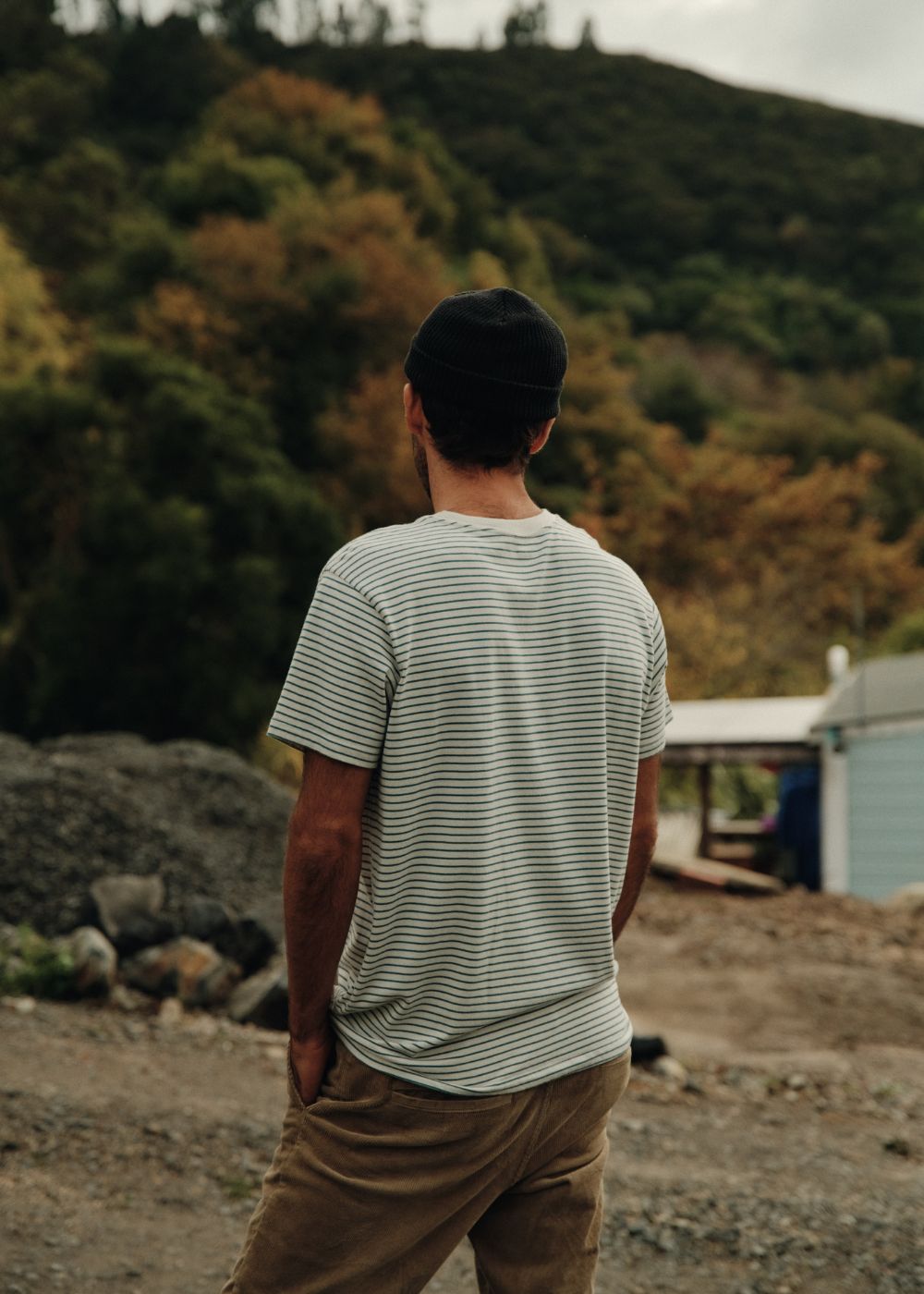 Finley Pocket Tee - טישרט קצרה עם כיס