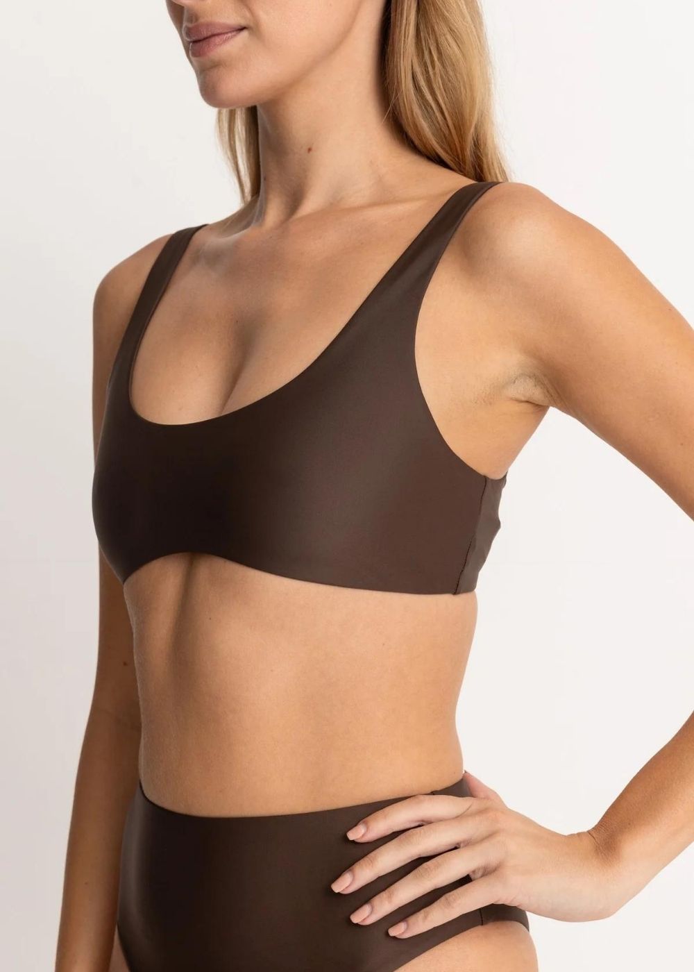 Rhythm Classic Crop Top - טופ ביקיני צבע_chocolate