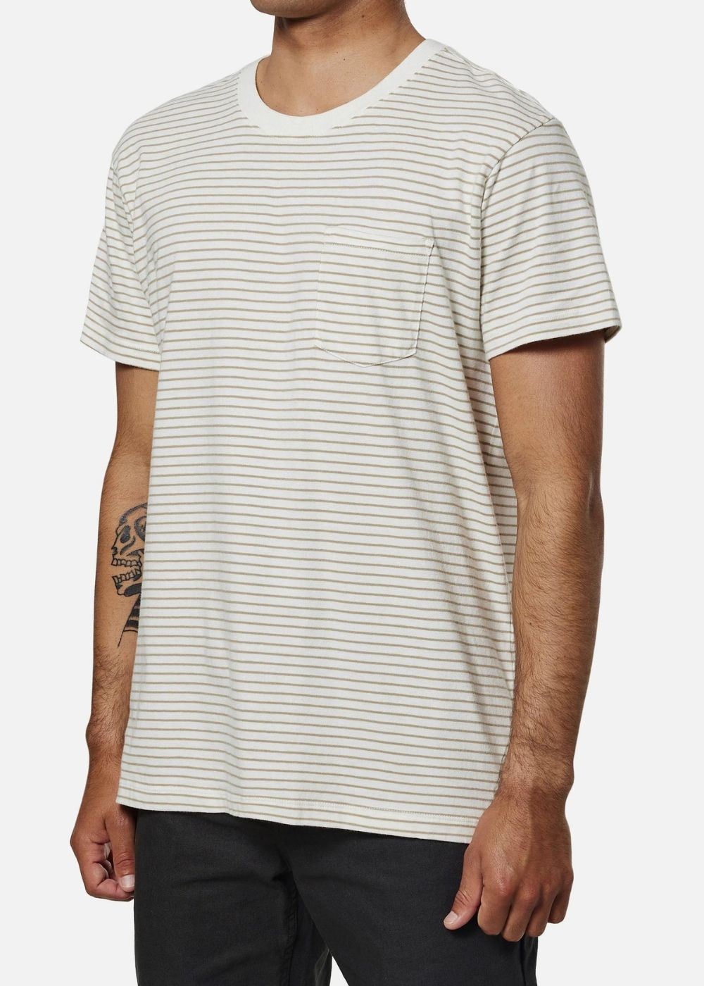 Finley Pocket Tee - טישרט קצרה עם כיס