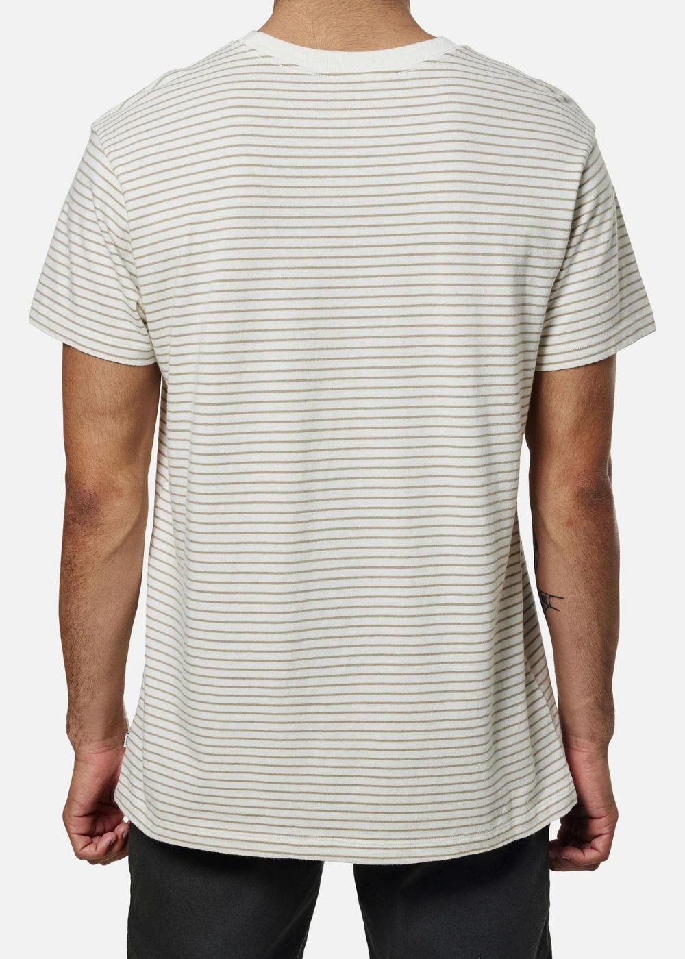 Finley Pocket Tee - טישרט קצרה עם כיס