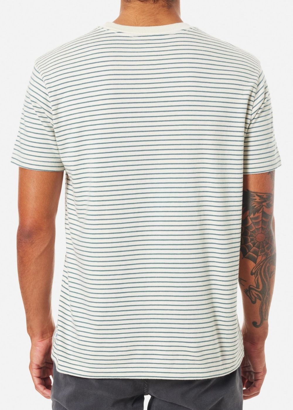 Finley Pocket Tee - טישרט קצרה עם כיס