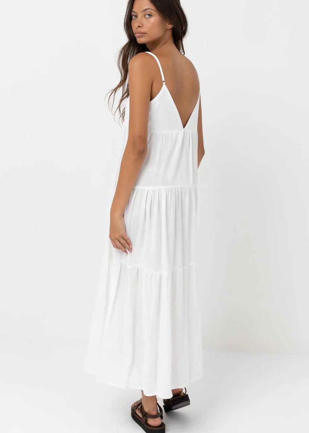 rhythm Classic Tiered Midi Dress - שימלת פשתן מידי צבע_white