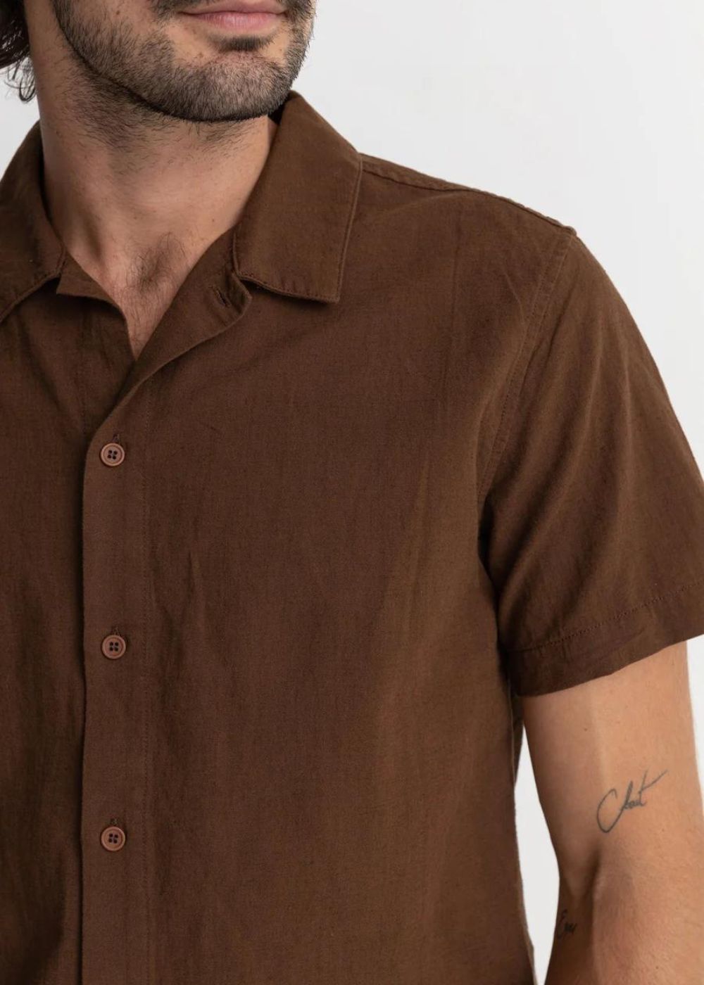 Rhythm Classic Linen Shirt -חולצת פשתן מכופתרת צבי_chocolate