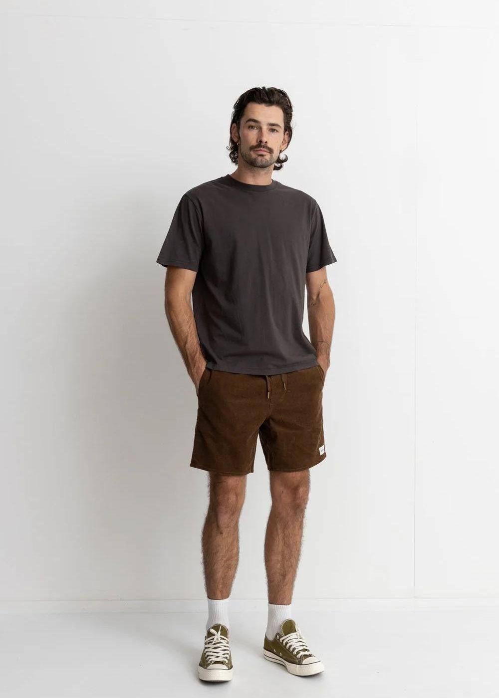 Classic Vintage Tee - חולצת טישרט וינטג׳ צבע_vintage_black