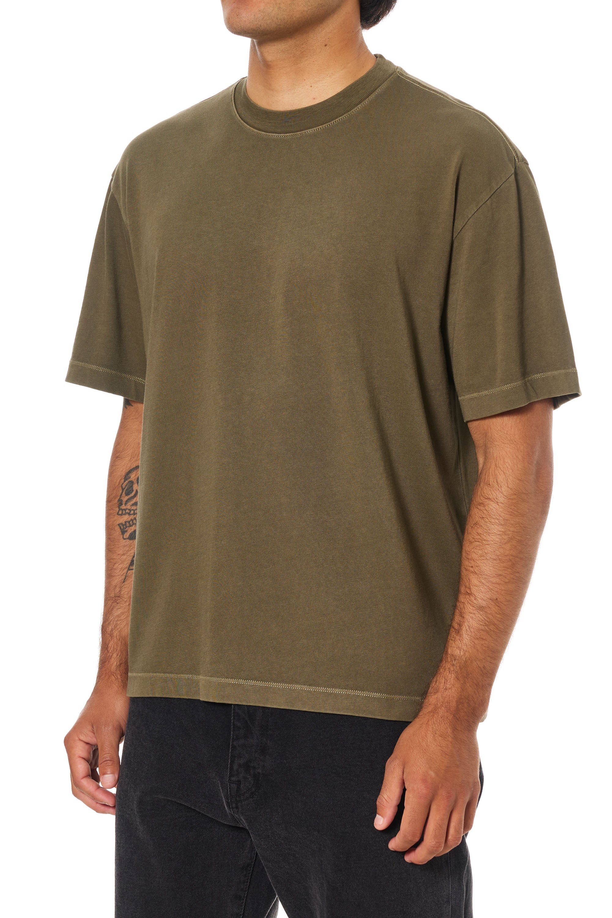 Box Fit Tee בייסיק טי שירט