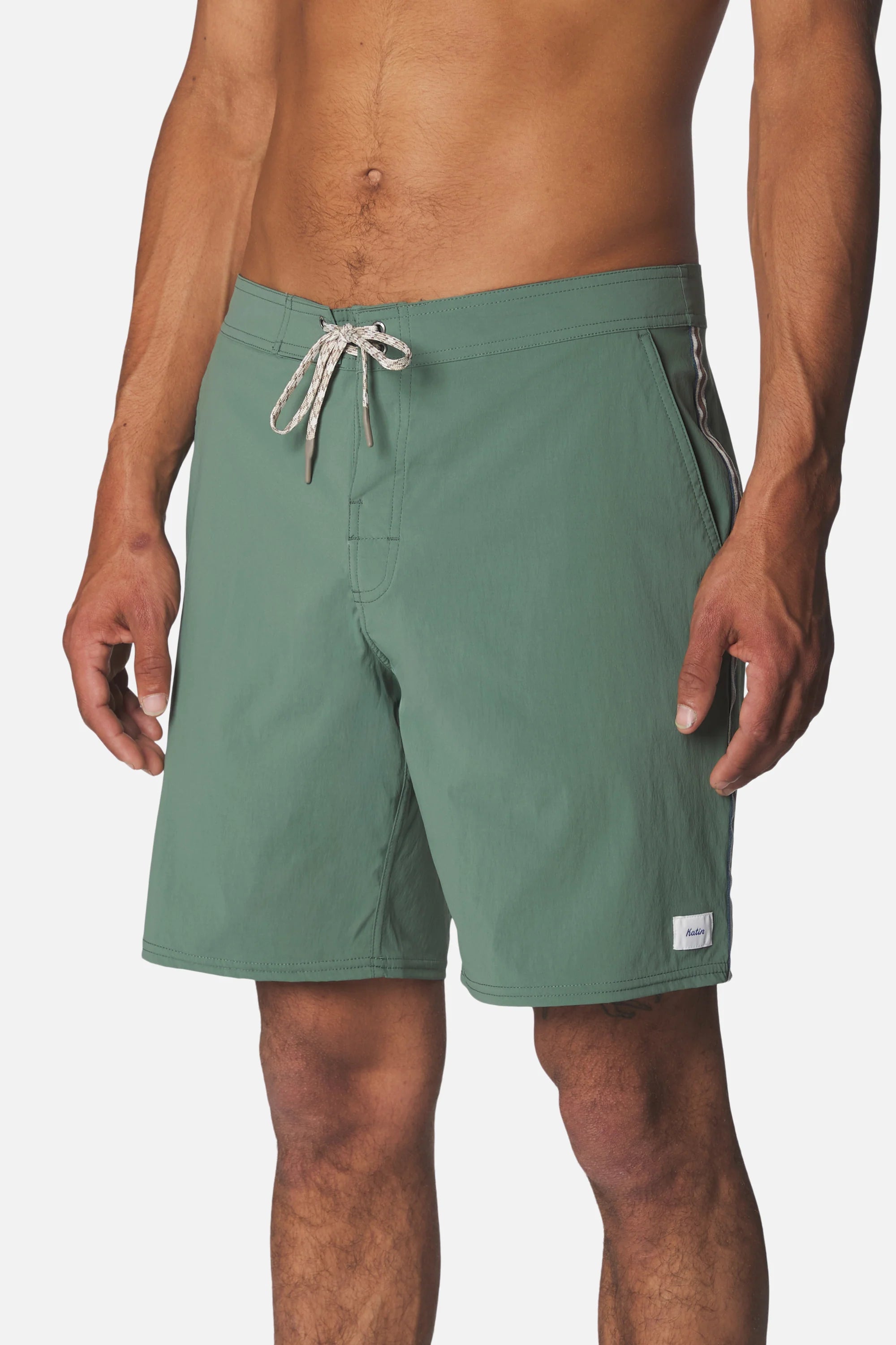 Theo Hybrid Trunk